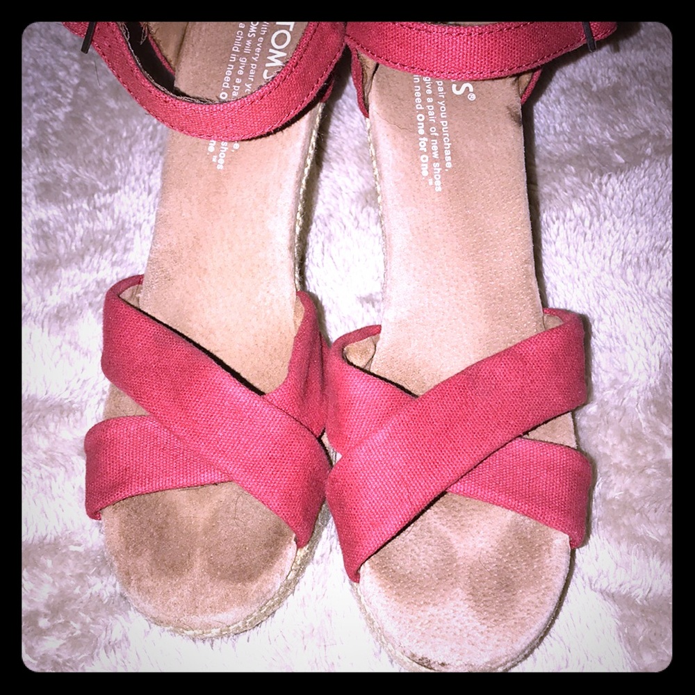 Toms open toe wedge